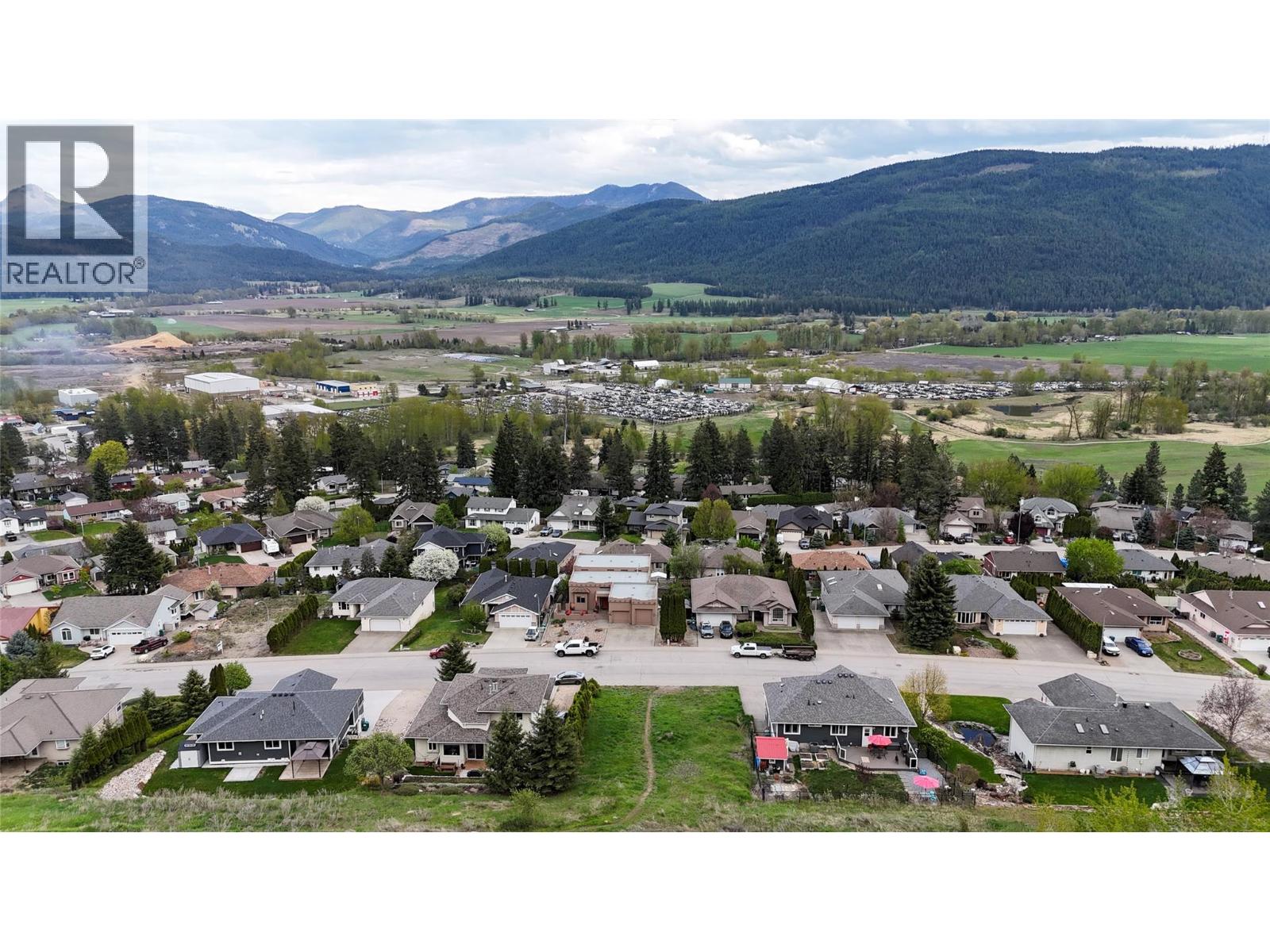 2000 Mountain View Avenue - 6