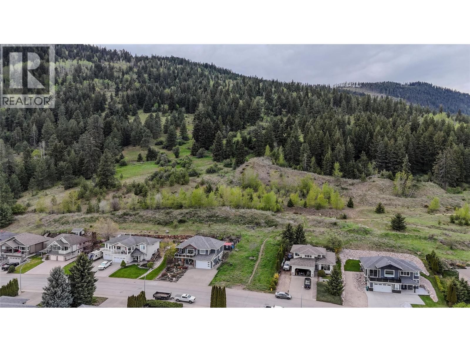 2000 Mountain View Avenue - 3