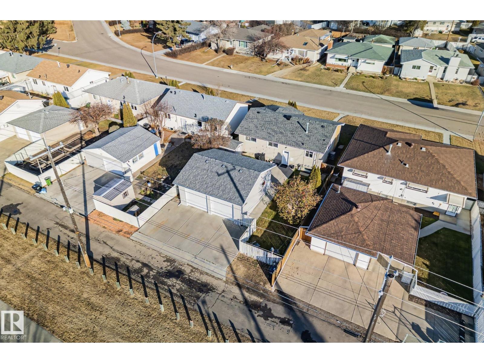 13516 104A ST NW - 23