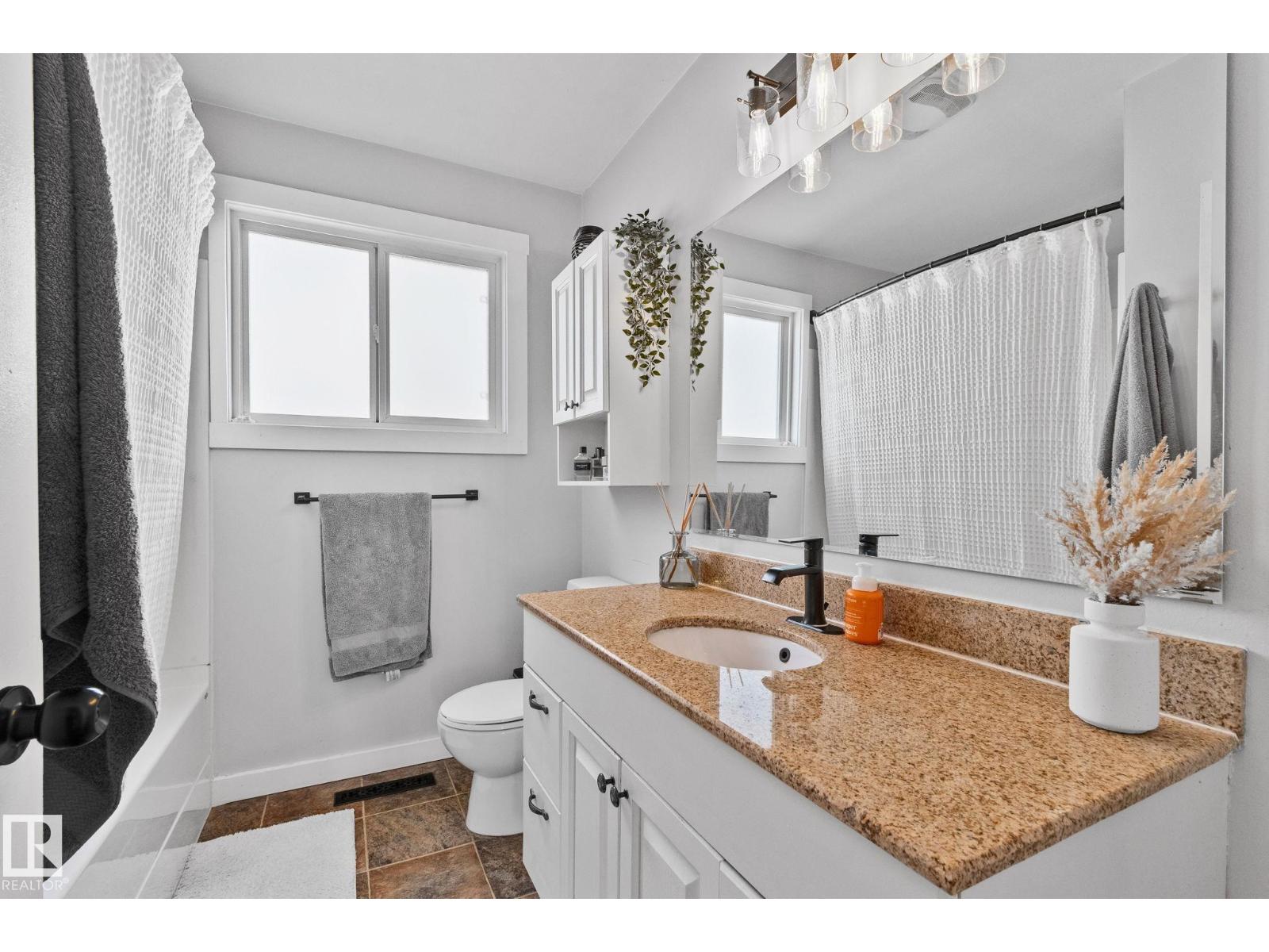13516 104A ST NW - 9