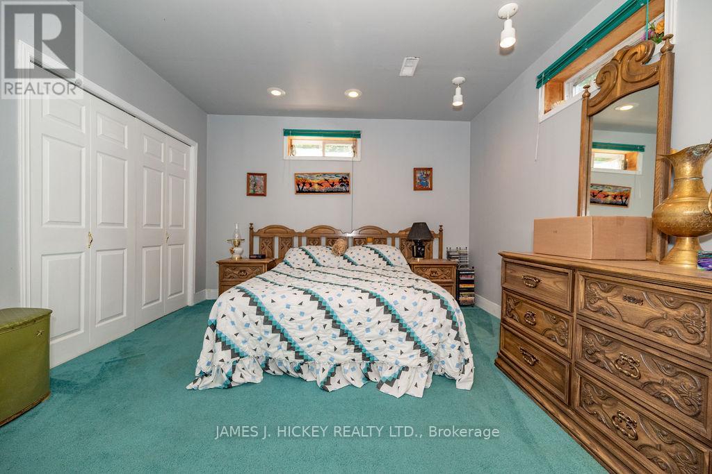 224 THOMAS STREET - 33
