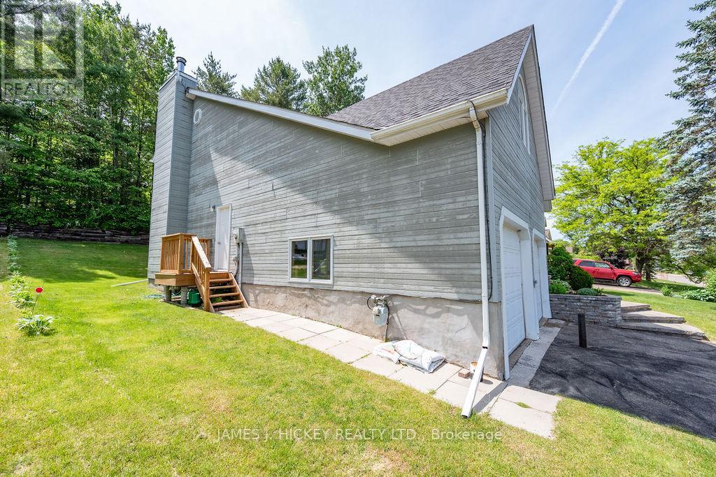 224 THOMAS STREET - 44