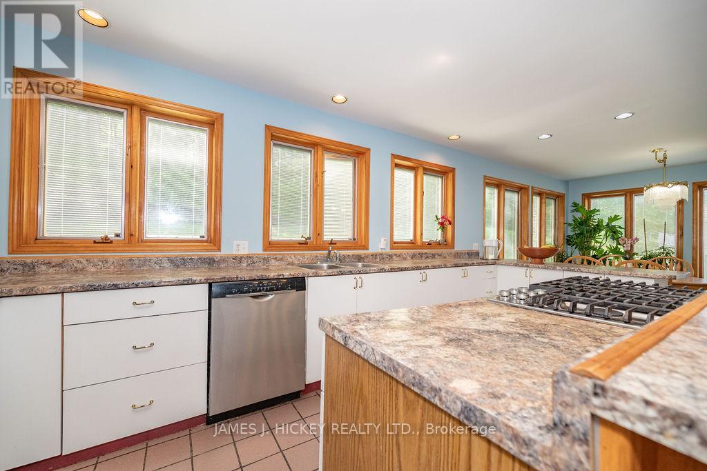 224 THOMAS STREET - 8