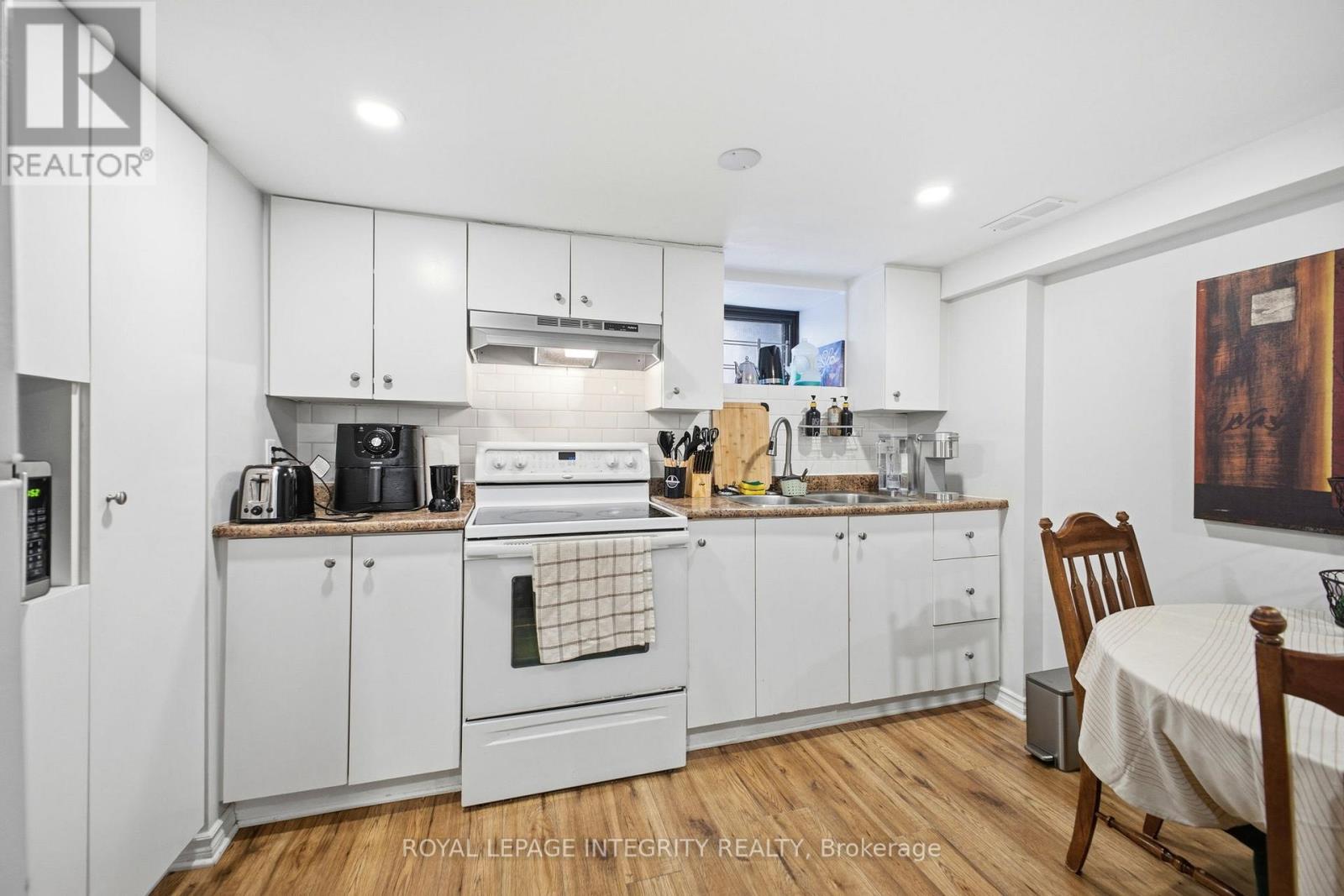 1 Bed, 1 Bath Multi-Family for Rent in Ottawa – B – 172 COBOURG STREET, Ottawa – MLS# X13097530 - Image 12