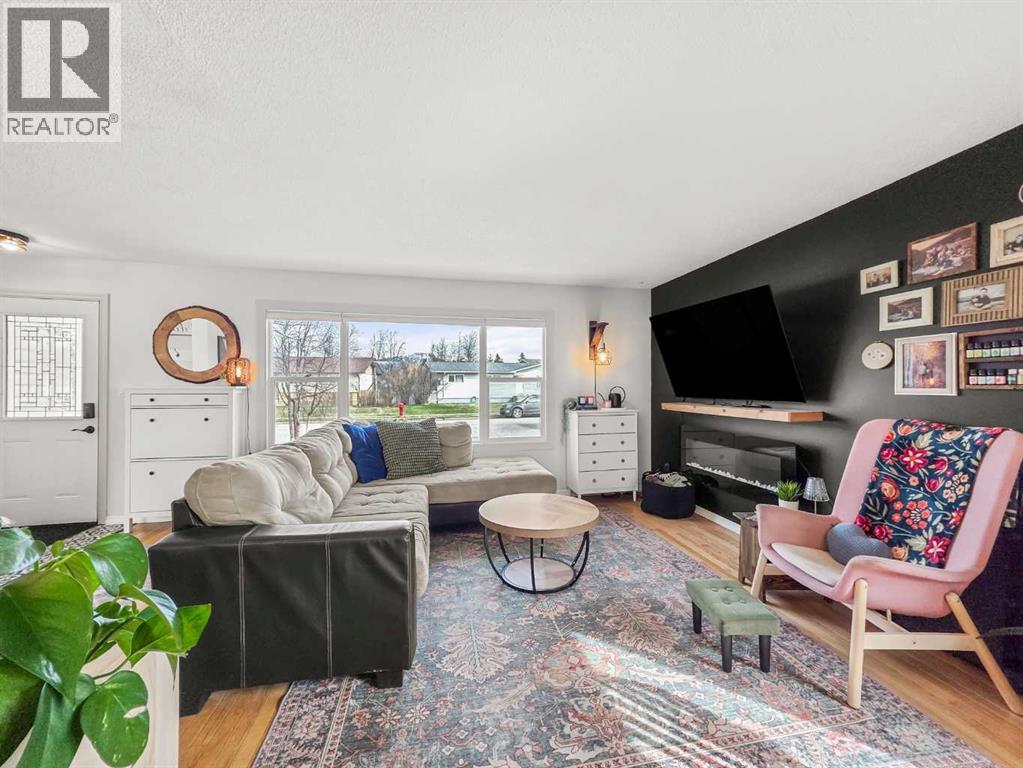 10833 99 Avenue - 6