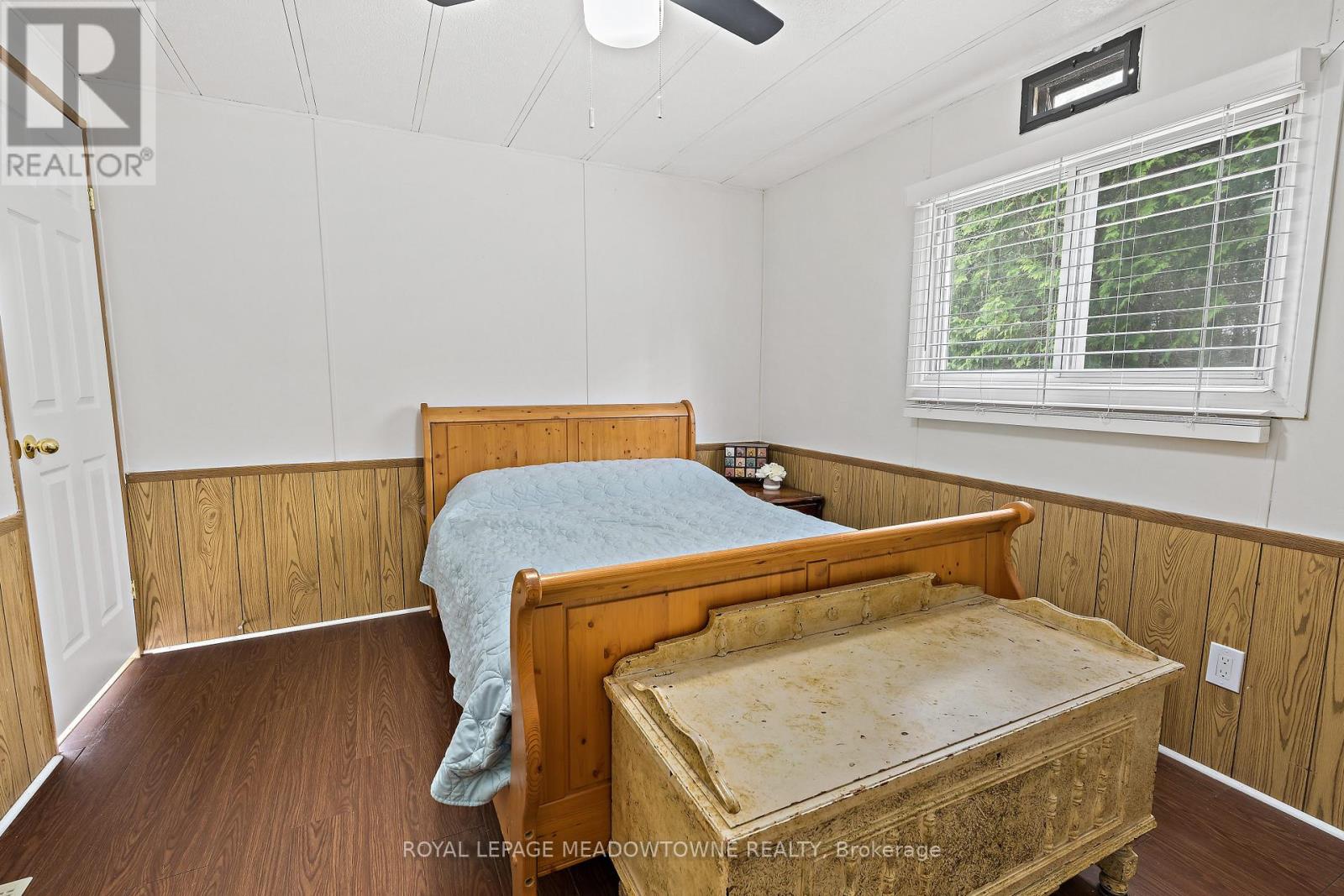 4 LAUREL LANE - 15
