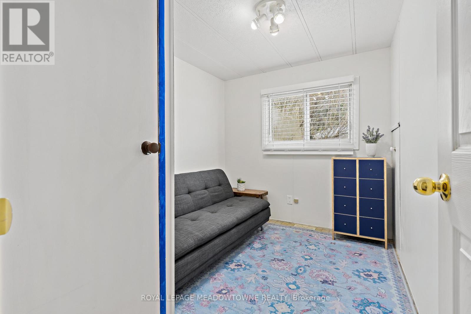 4 LAUREL LANE - 17