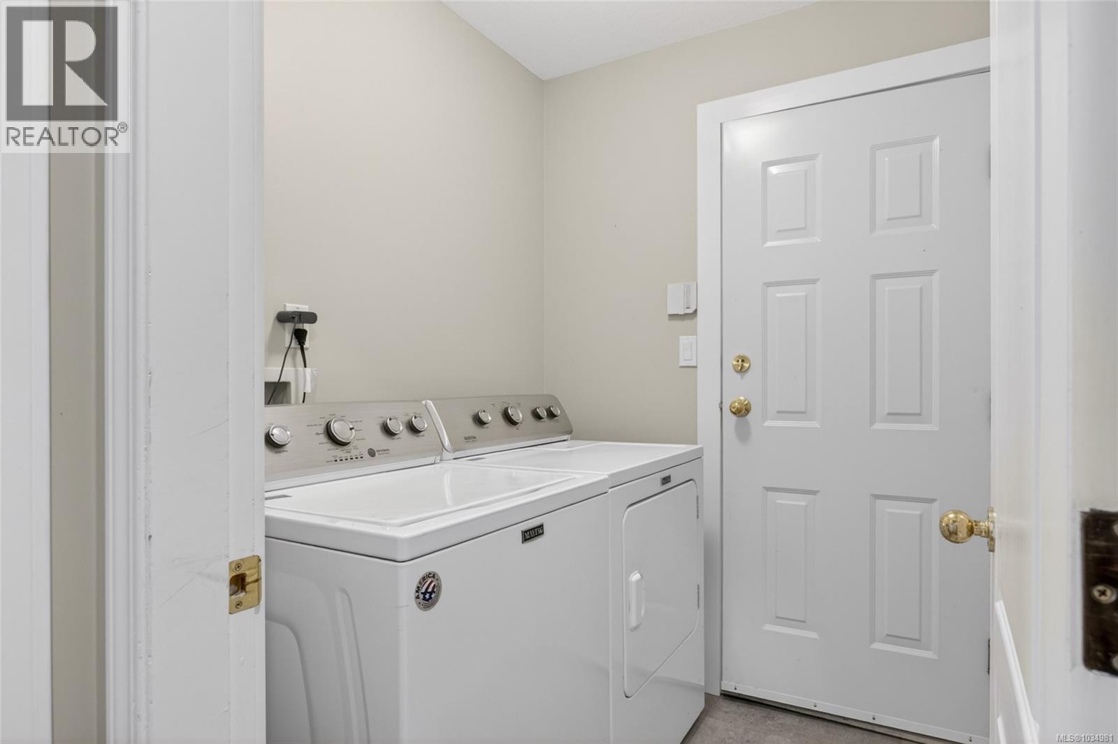 684 Hudson Rd - 26