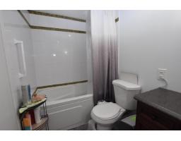 201 1320 Fir Street, White Rock, BC V4B4B2 Photo 6