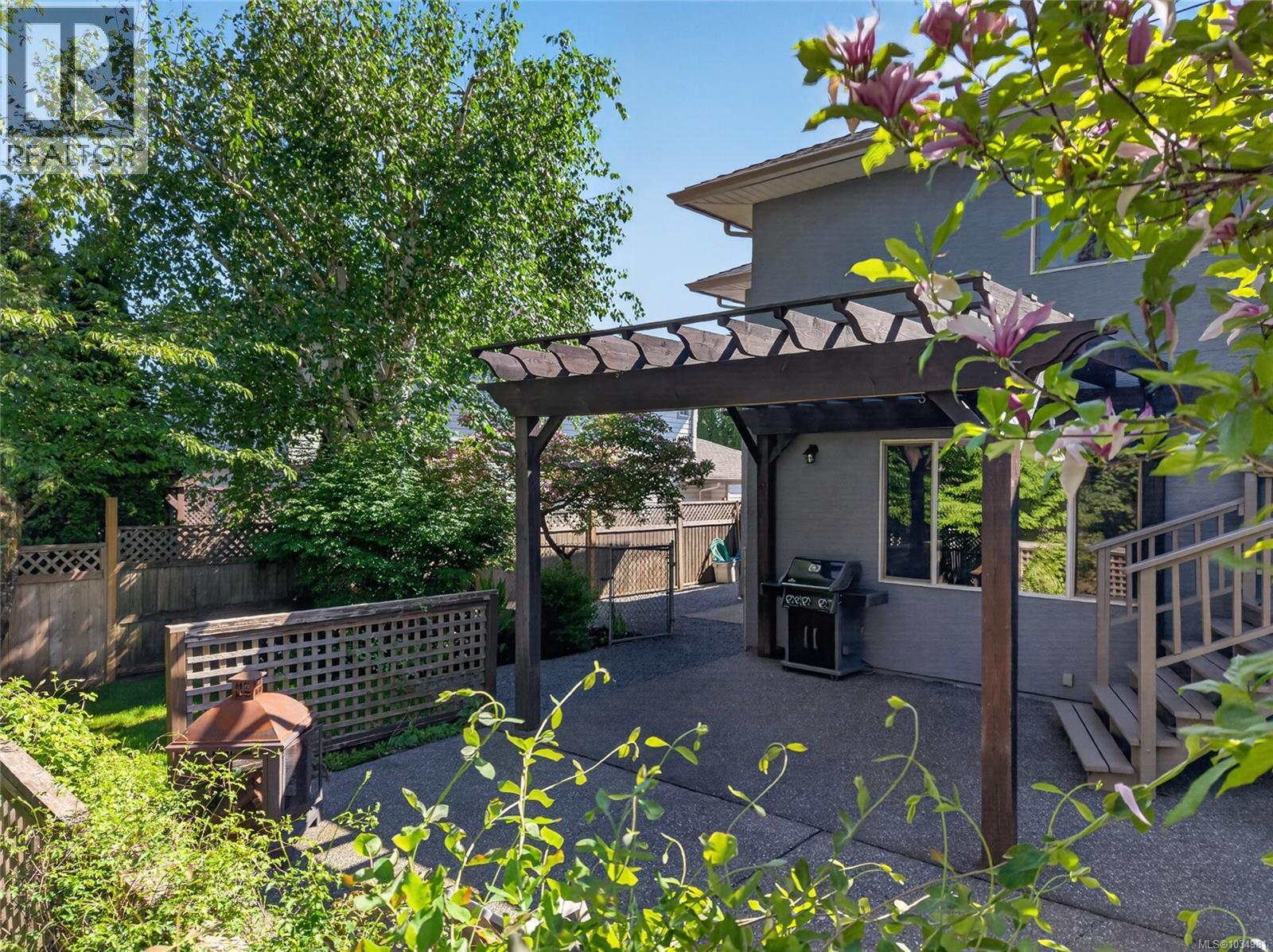 684 Hudson Rd - 42