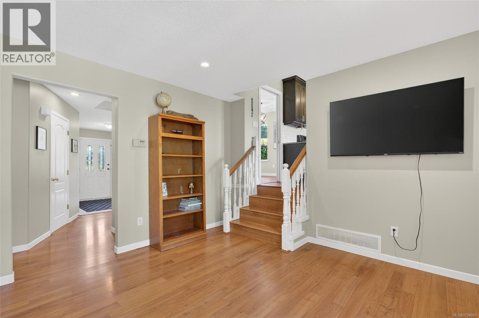684 Hudson Rd - 25