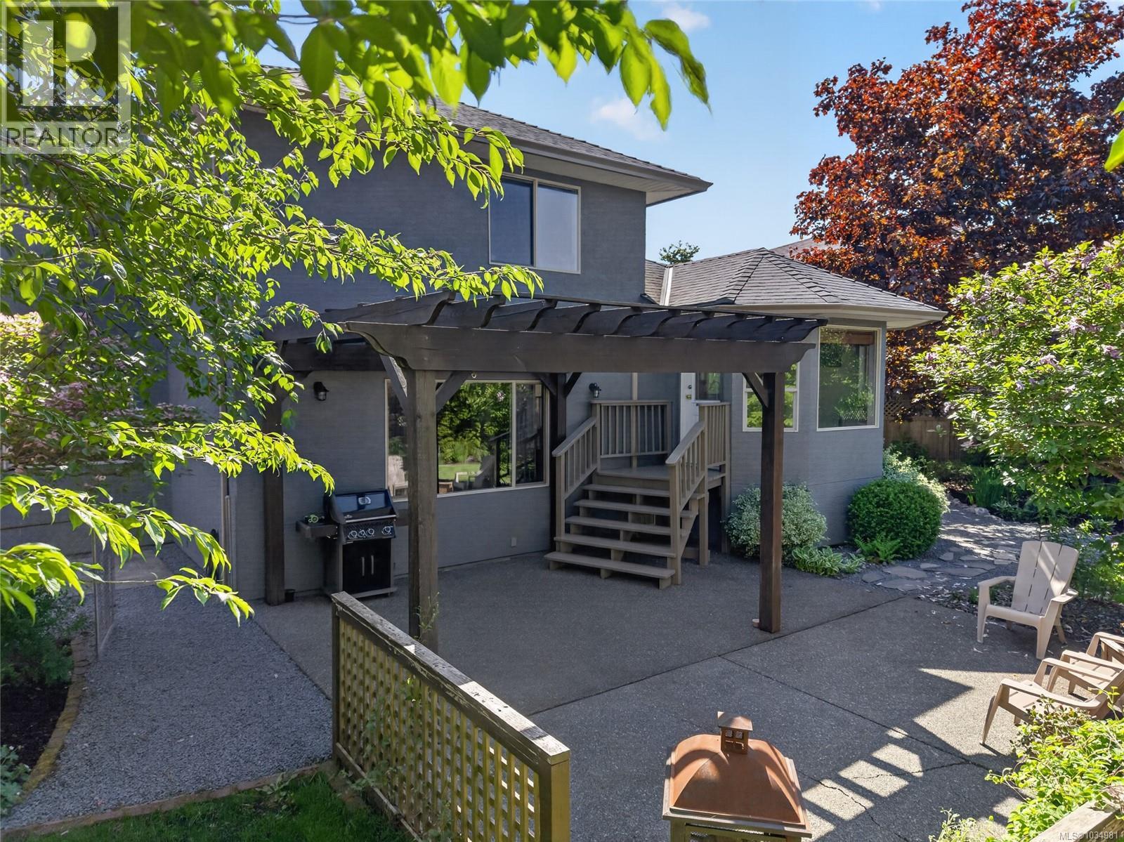 684 Hudson Rd - 44