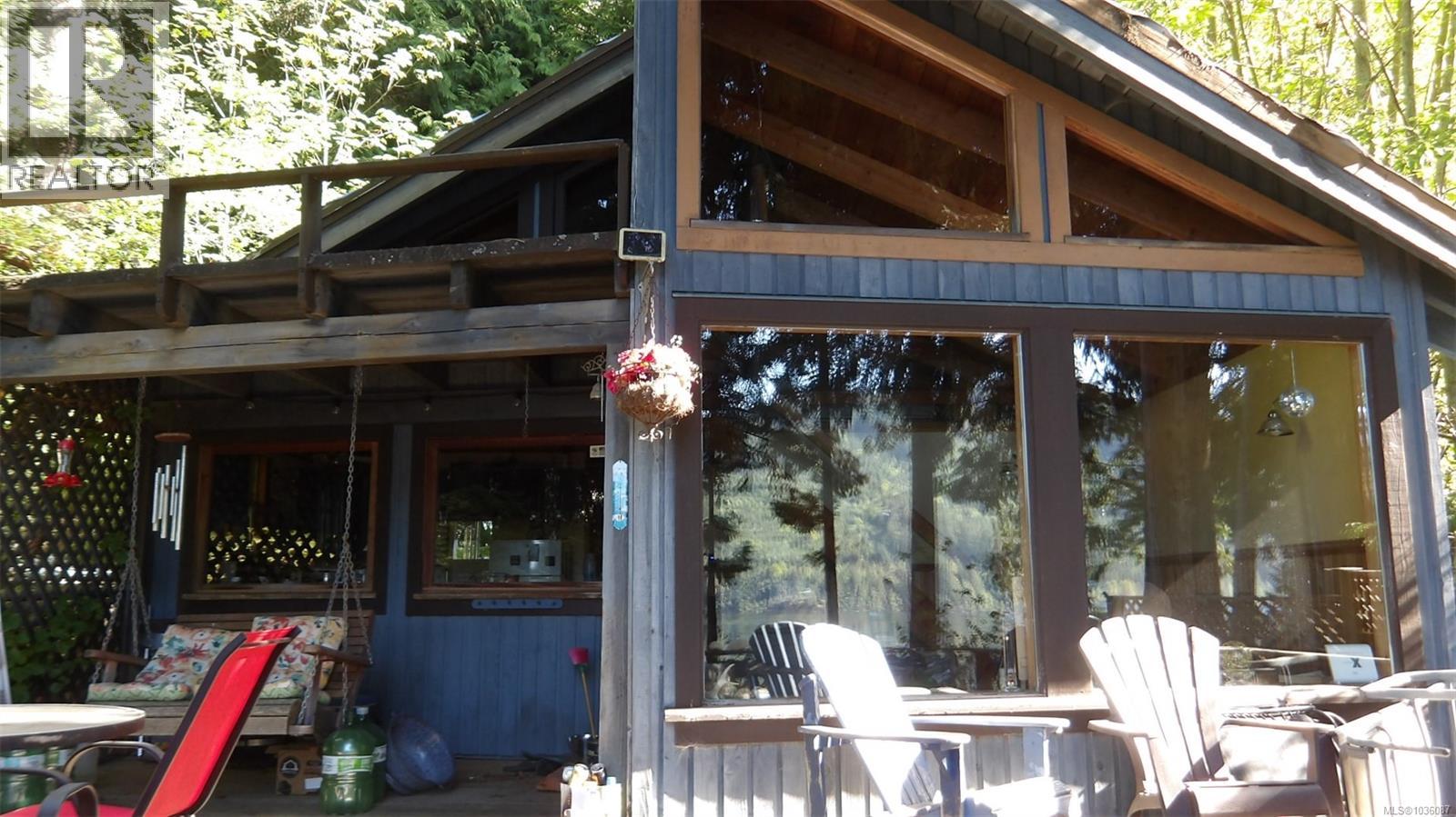 3784 Horne Lake Caves Rd - 7
