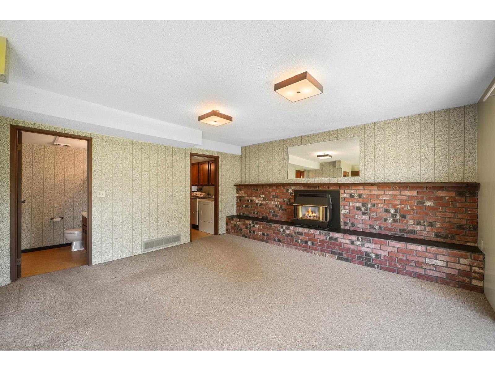 4 Bed, 3 Bath House for Sale in Langley – 19661 50A AVENUE, Langley - Image 12