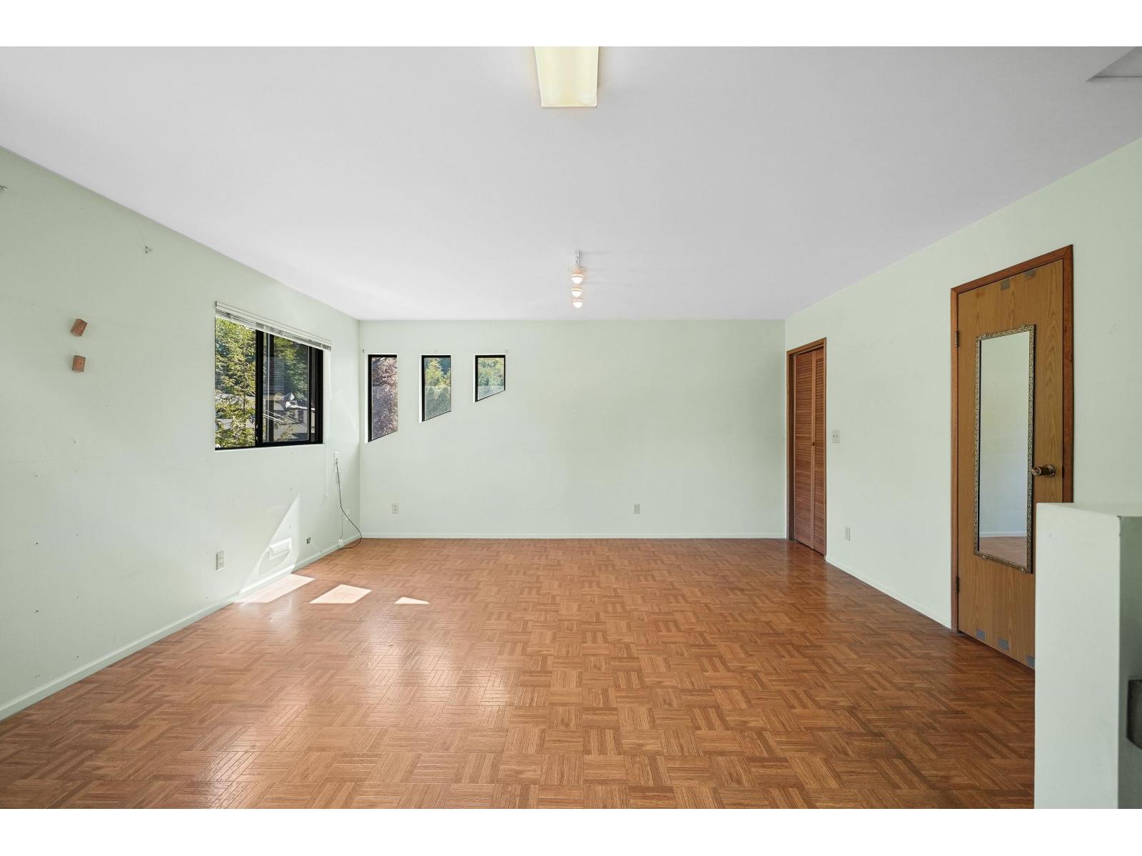 4 Bed, 3 Bath House for Sale in Langley – 19661 50A AVENUE, Langley - Image 25