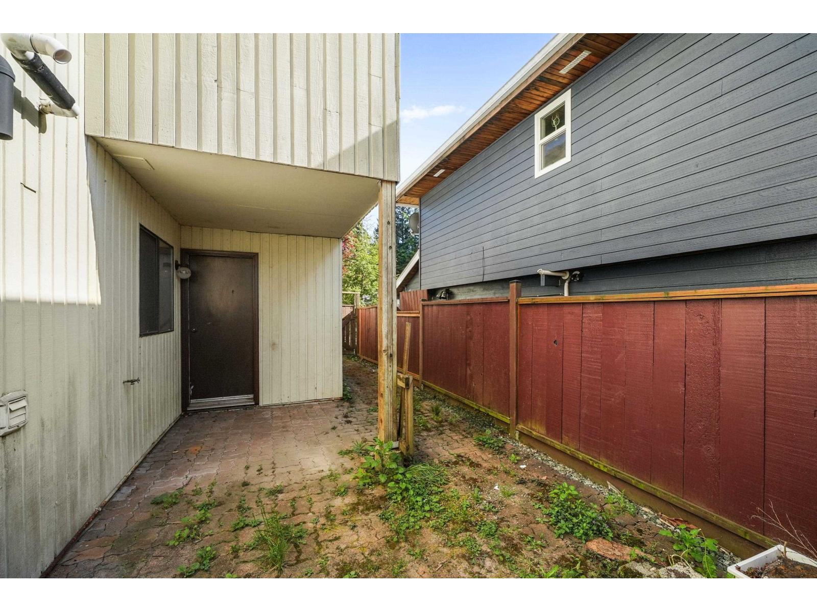 4 Bed, 3 Bath House for Sale in Langley – 19661 50A AVENUE, Langley - Image 33