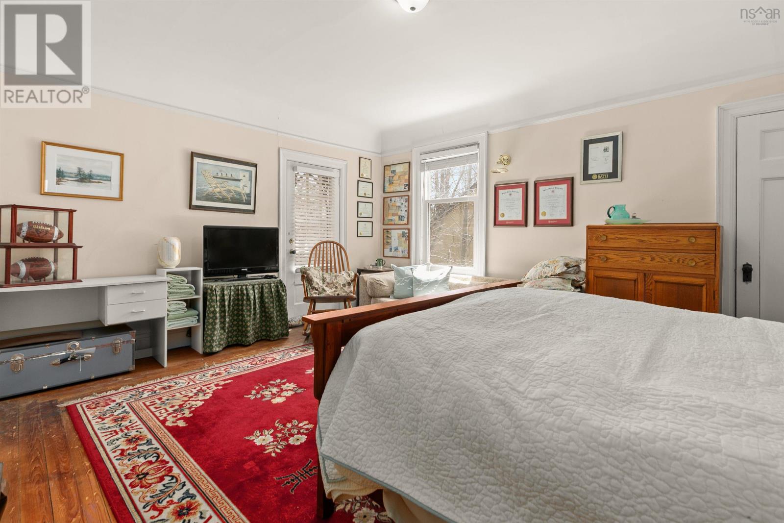 Property 23 of 42 of 870 Young Avenue