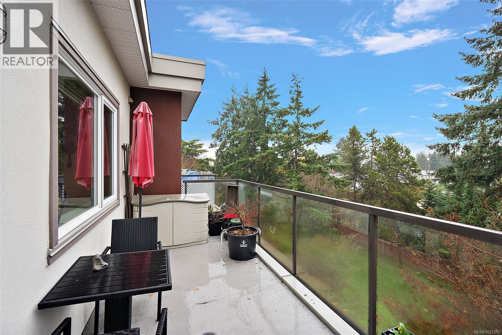 #404 4394 West Saanich Rd - 28