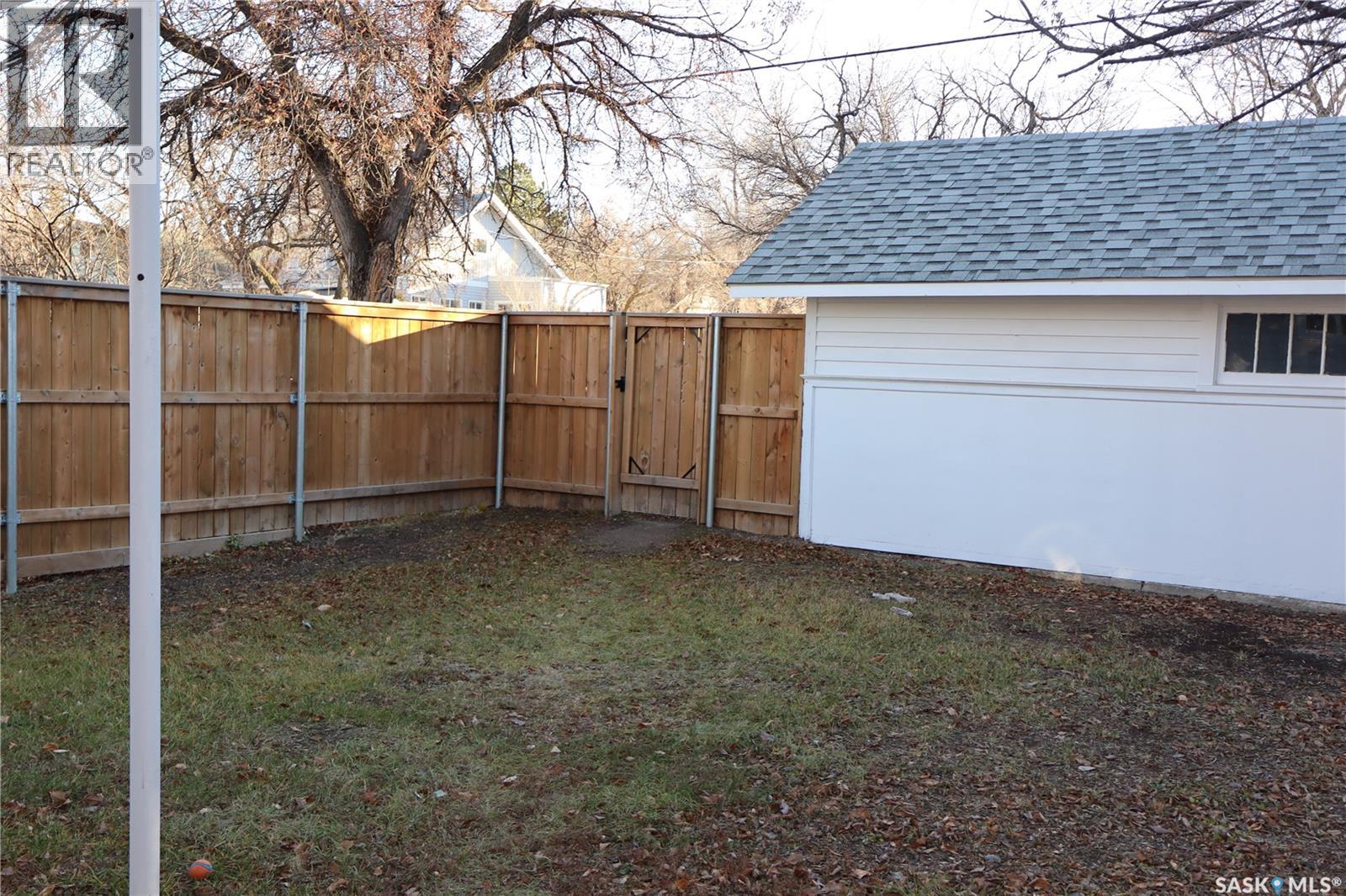 203 5th AVENUE W - 26