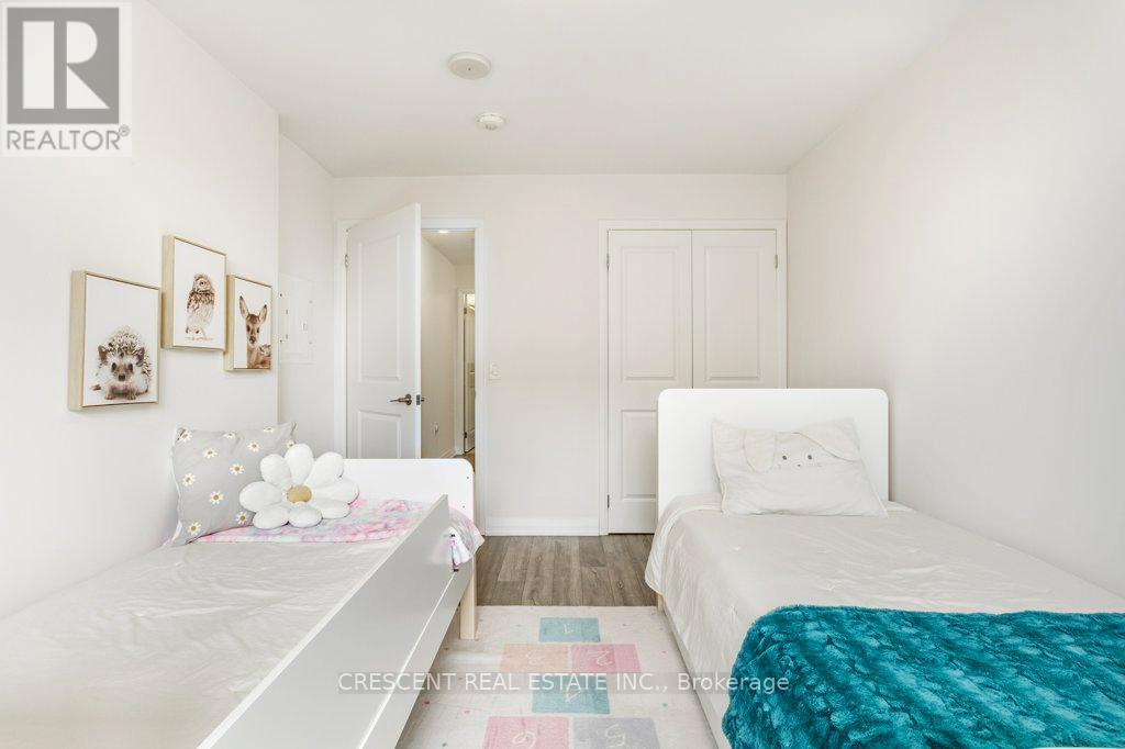 #TH101 99 EAGLE ROCK WAY - 25