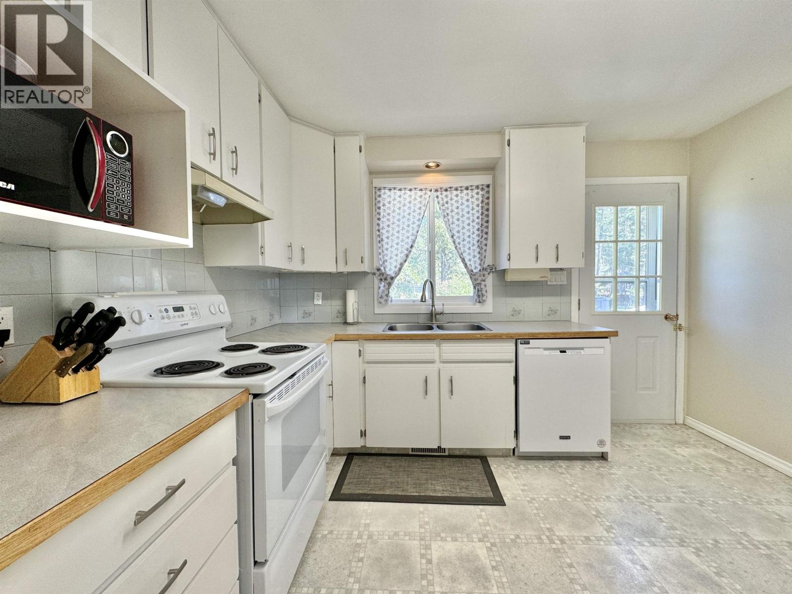1154 LATIN AVENUE - Image 2