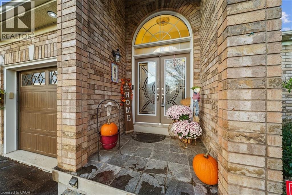 52 MISTYCREEK Crescent - 2