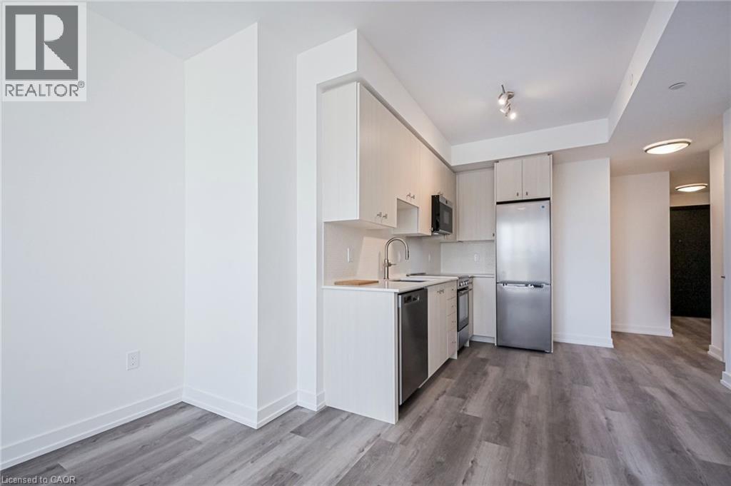 15 WELLINGTON SOUTH Street S Unit# 404, Kitchener, Ontario, N2G0E4 — Photo 18