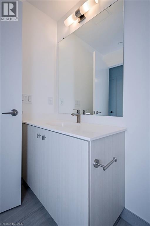 15 WELLINGTON SOUTH Street S Unit# 404, Kitchener, Ontario, N2G0E4 — Photo 21