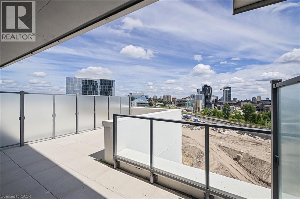 15 WELLINGTON SOUTH Street S Unit# 404, Kitchener, Ontario, N2G0E4 — Photo 4