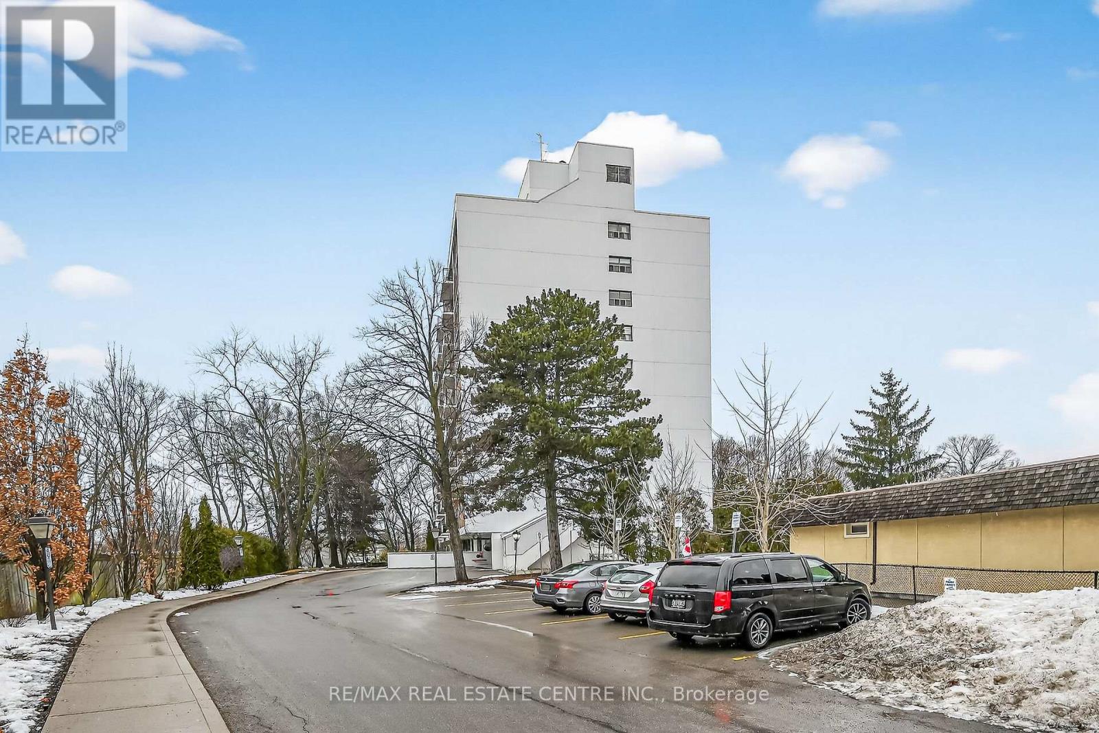 #702 212 KERR STREET - 2