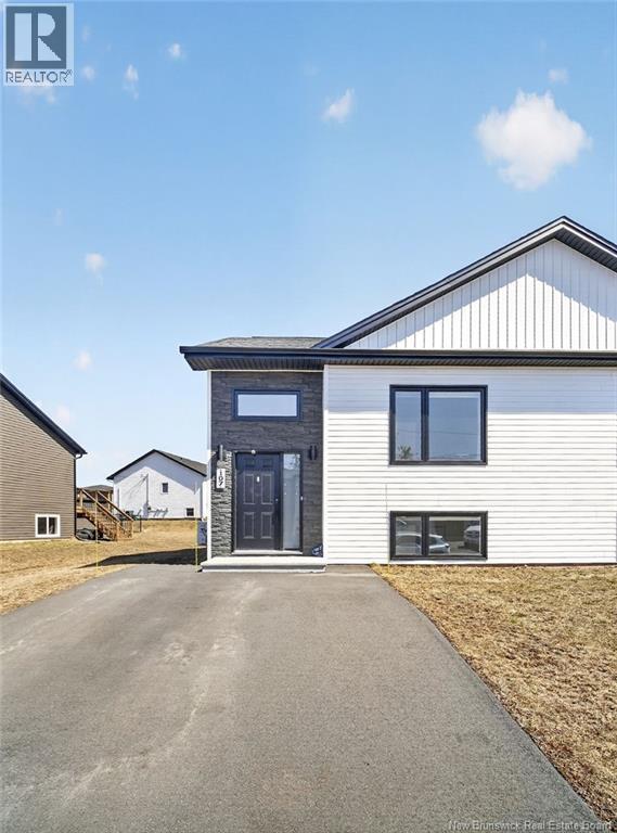 107 Francfort Crescent - Image 2