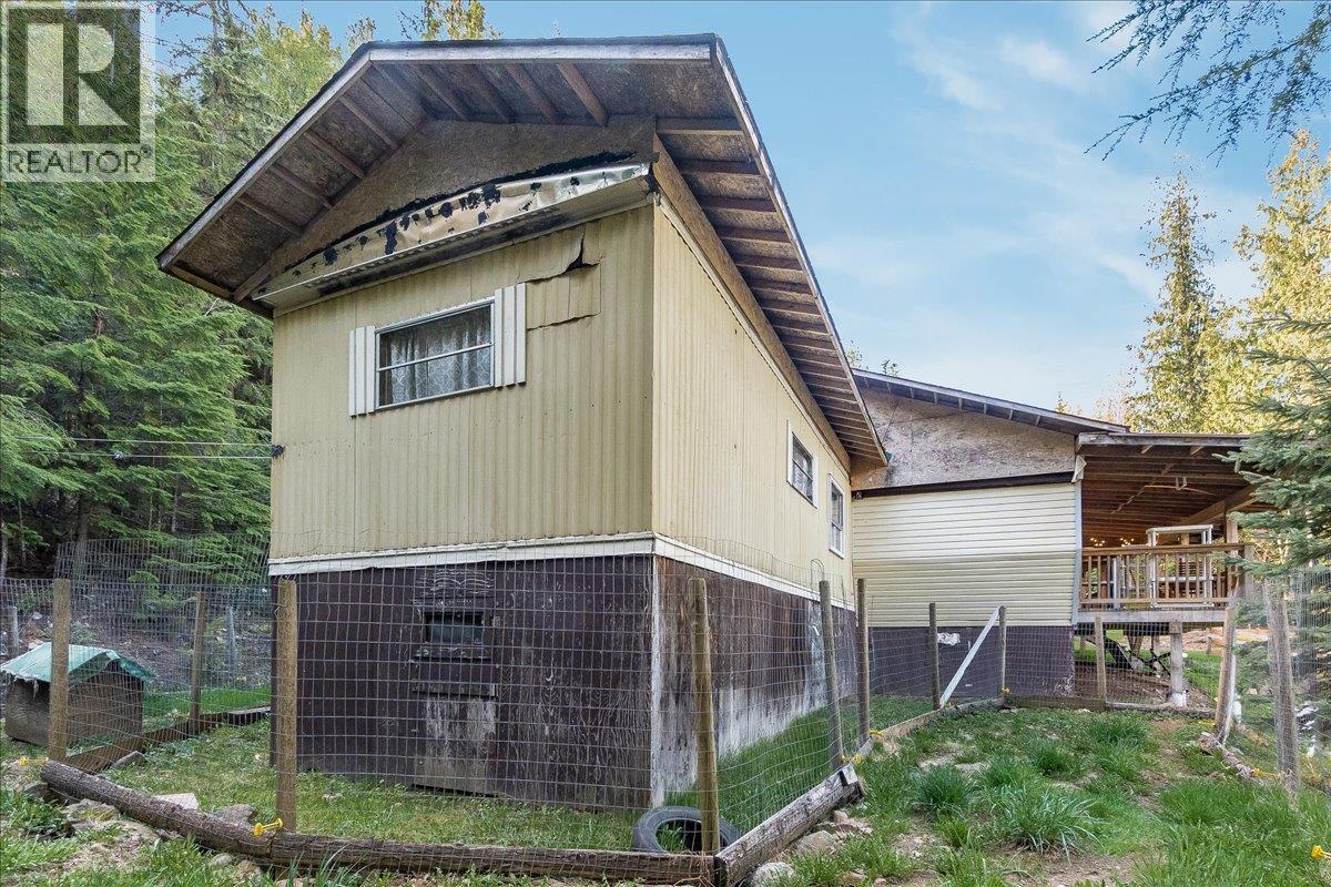 8749 6 Highway - 33
