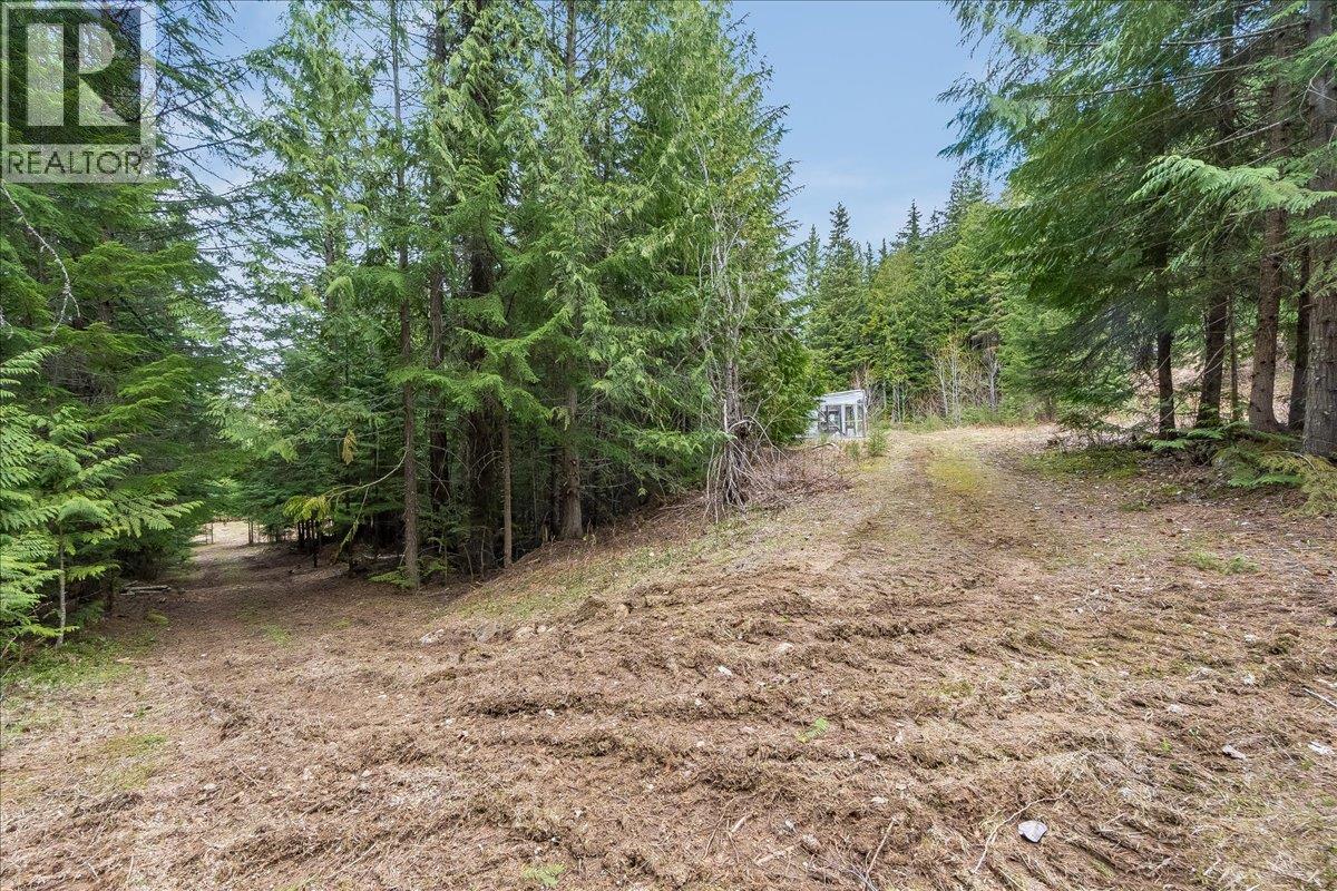 8749 6 Highway - 42