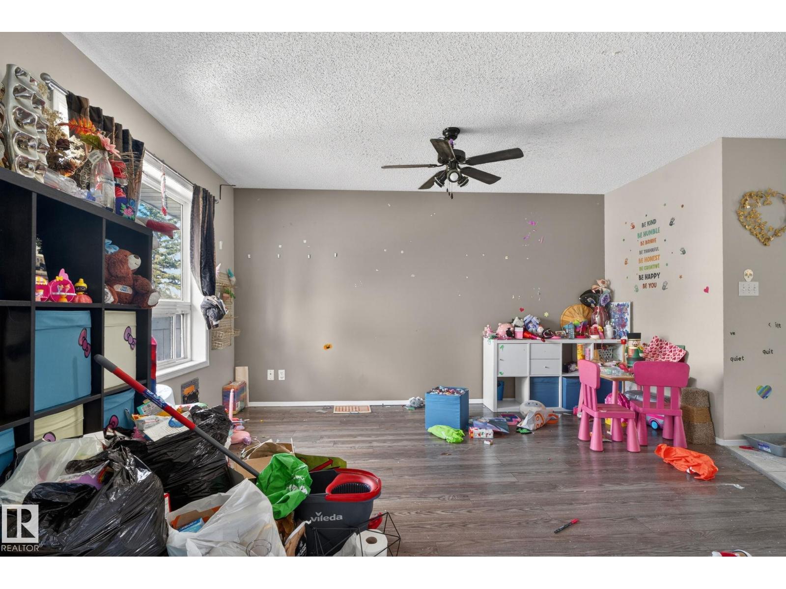 #64 3311 58 ST NW - 15