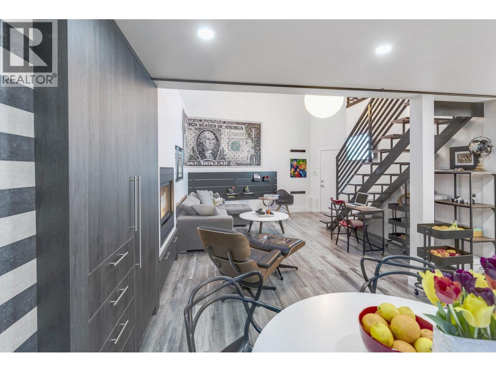 609 LIDSTER PLACE, New Westminster