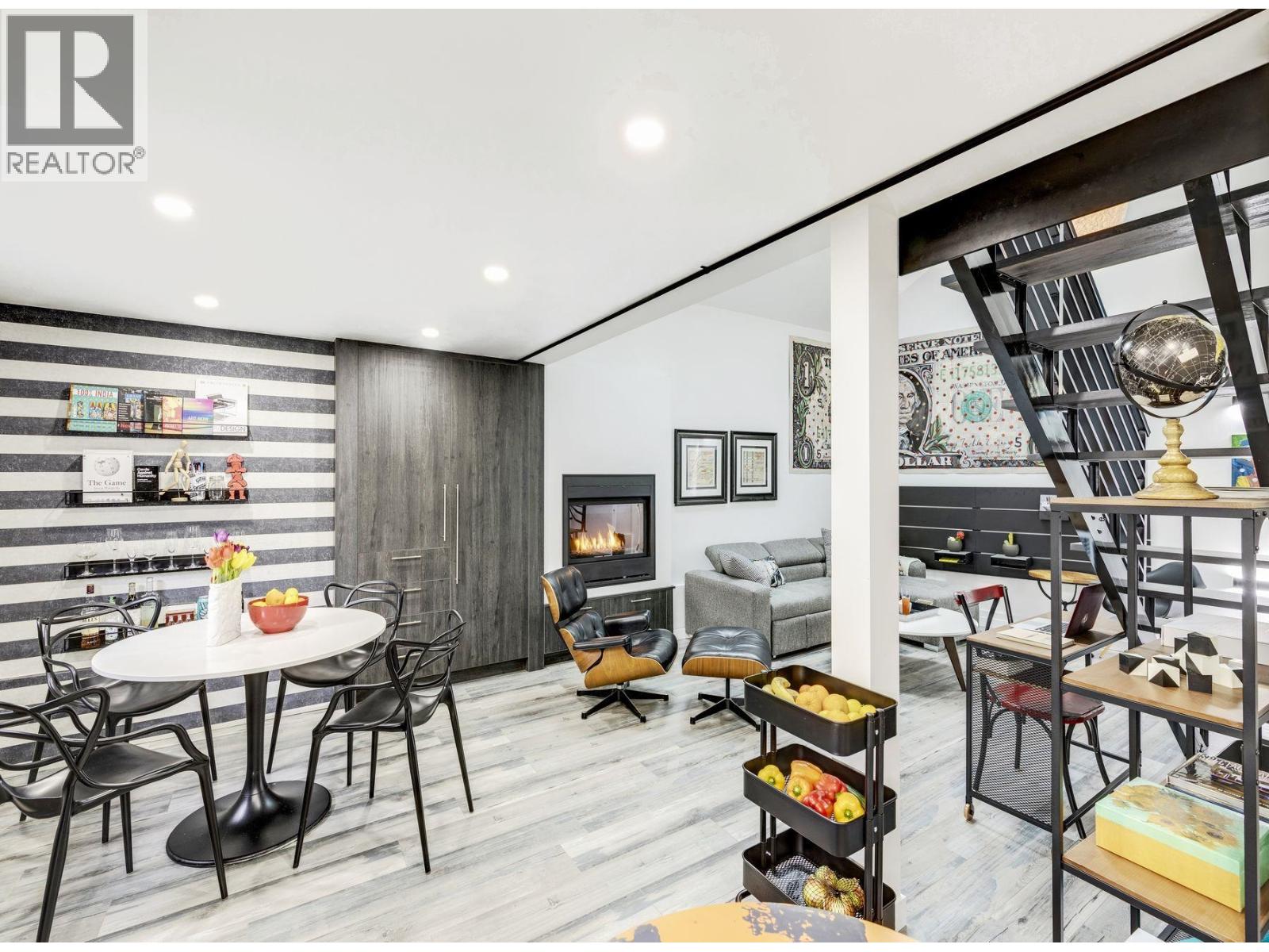 609 LIDSTER PLACE, New Westminster