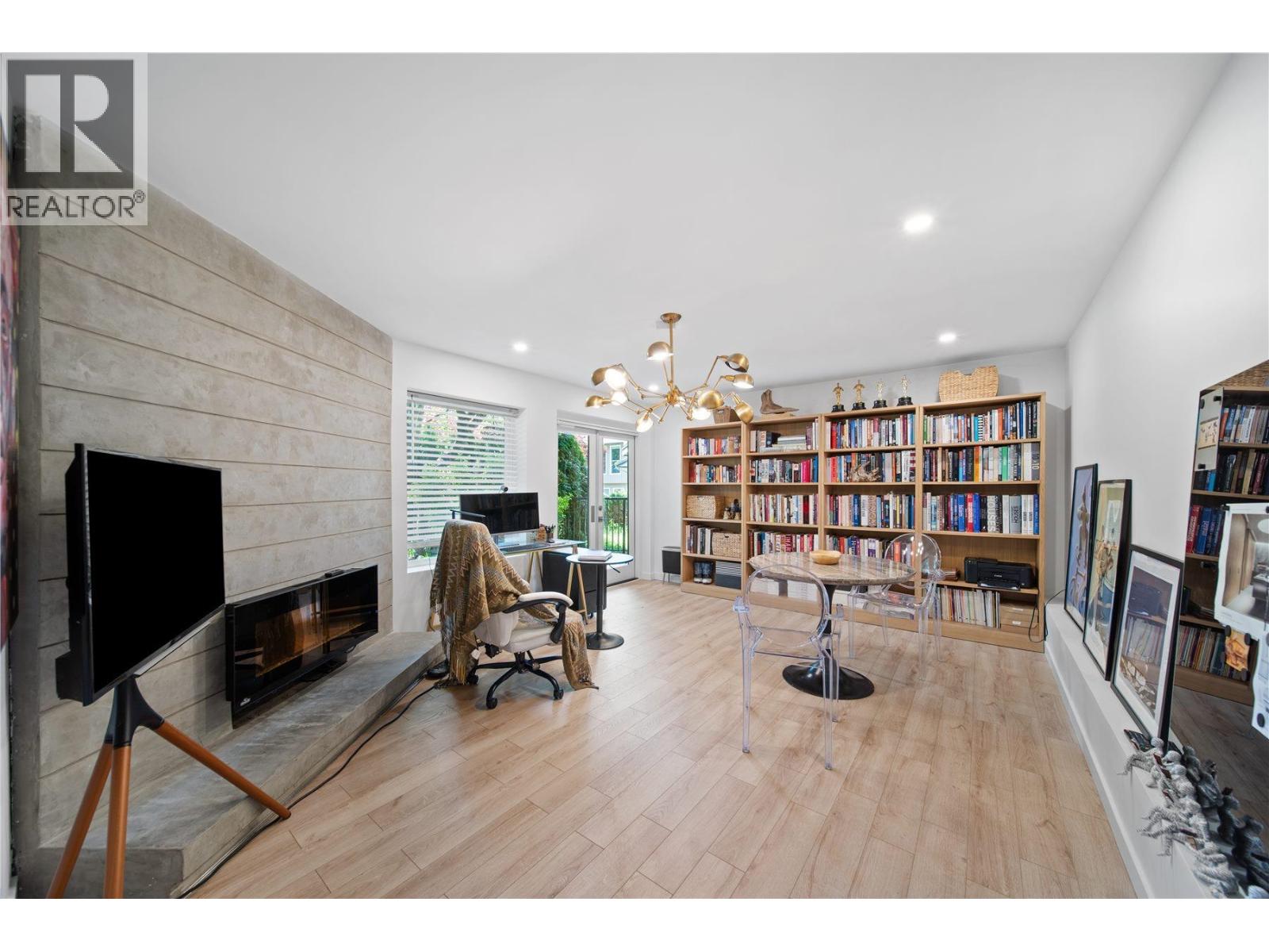609 LIDSTER PLACE, New Westminster