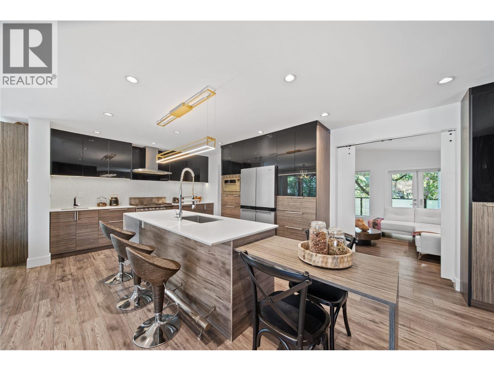609 LIDSTER PLACE, New Westminster