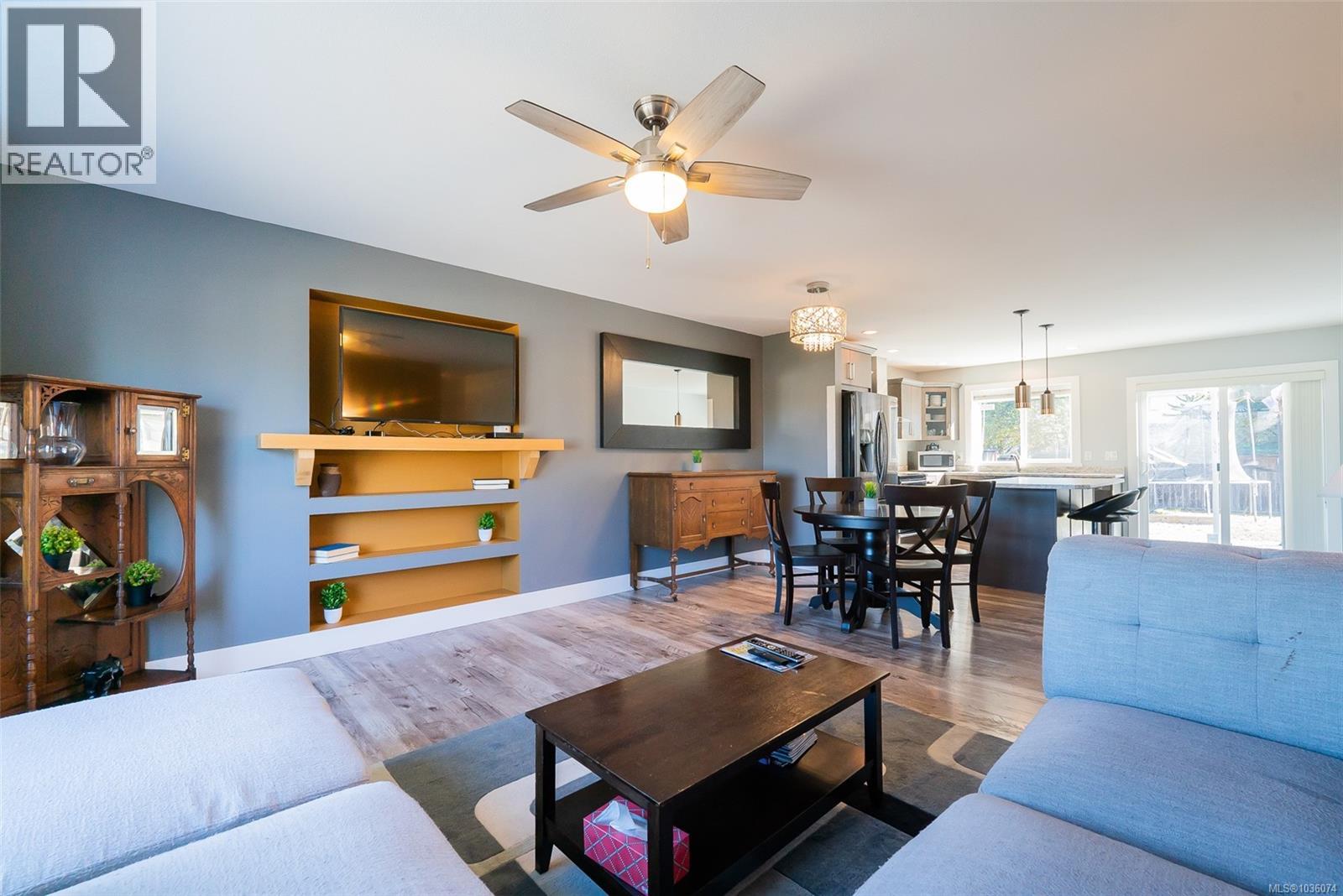 2174 Village Dr - 10
