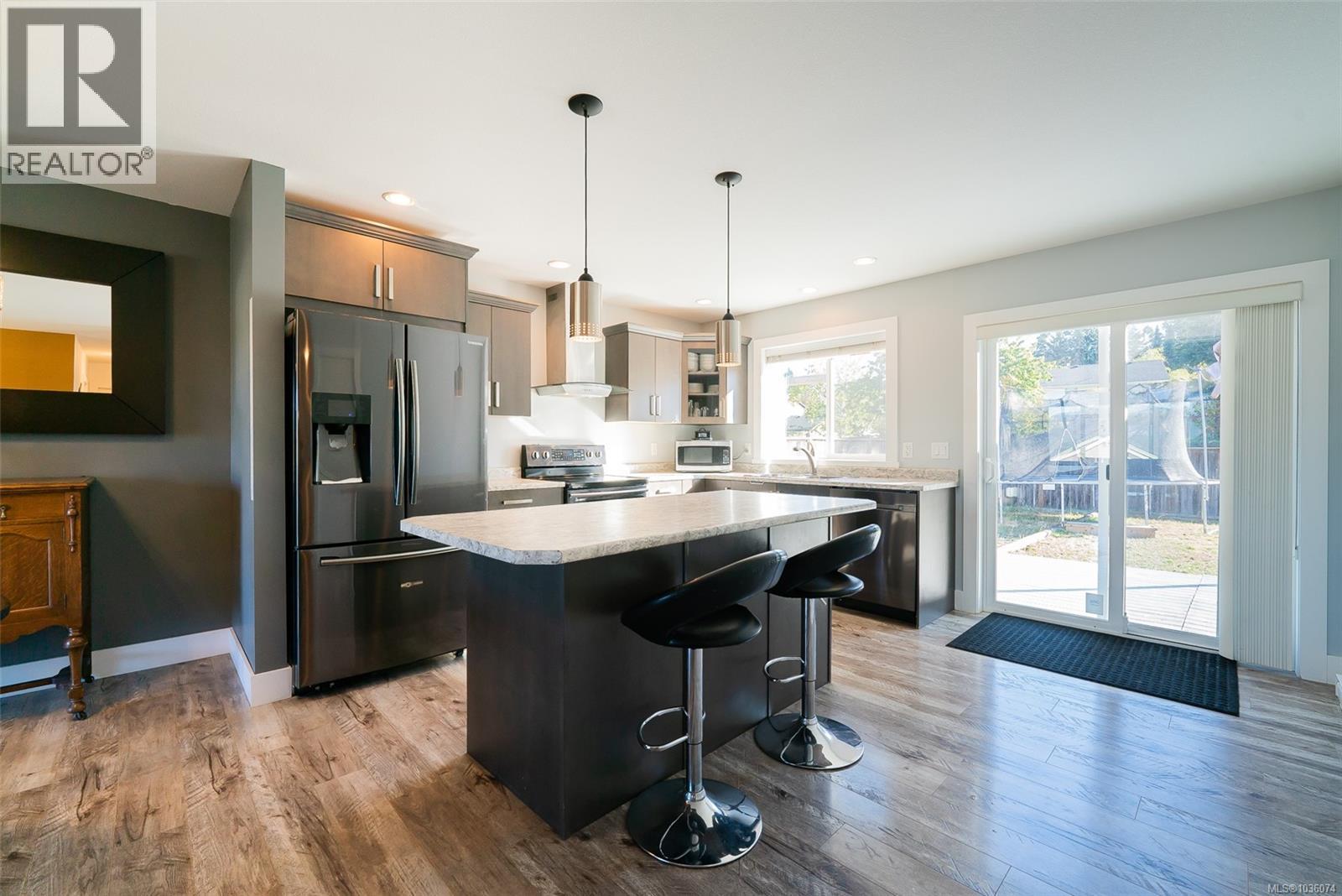 2174 Village Dr - Image 3