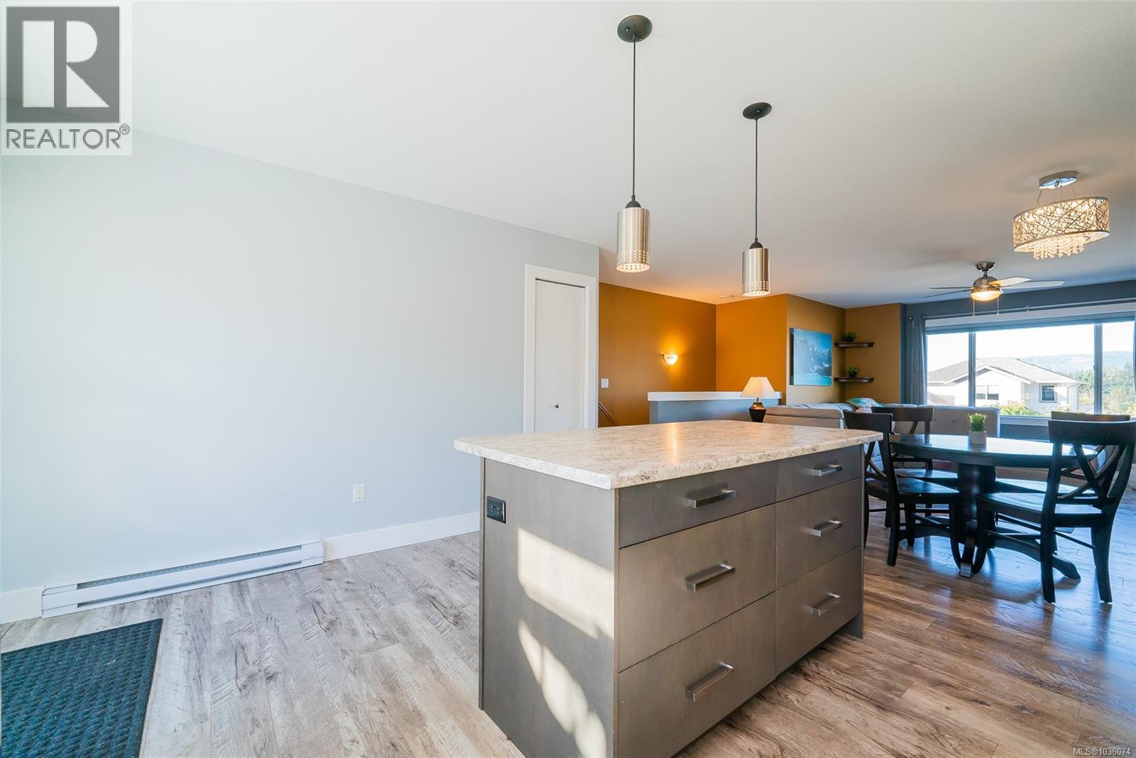 2174 Village Dr - 6