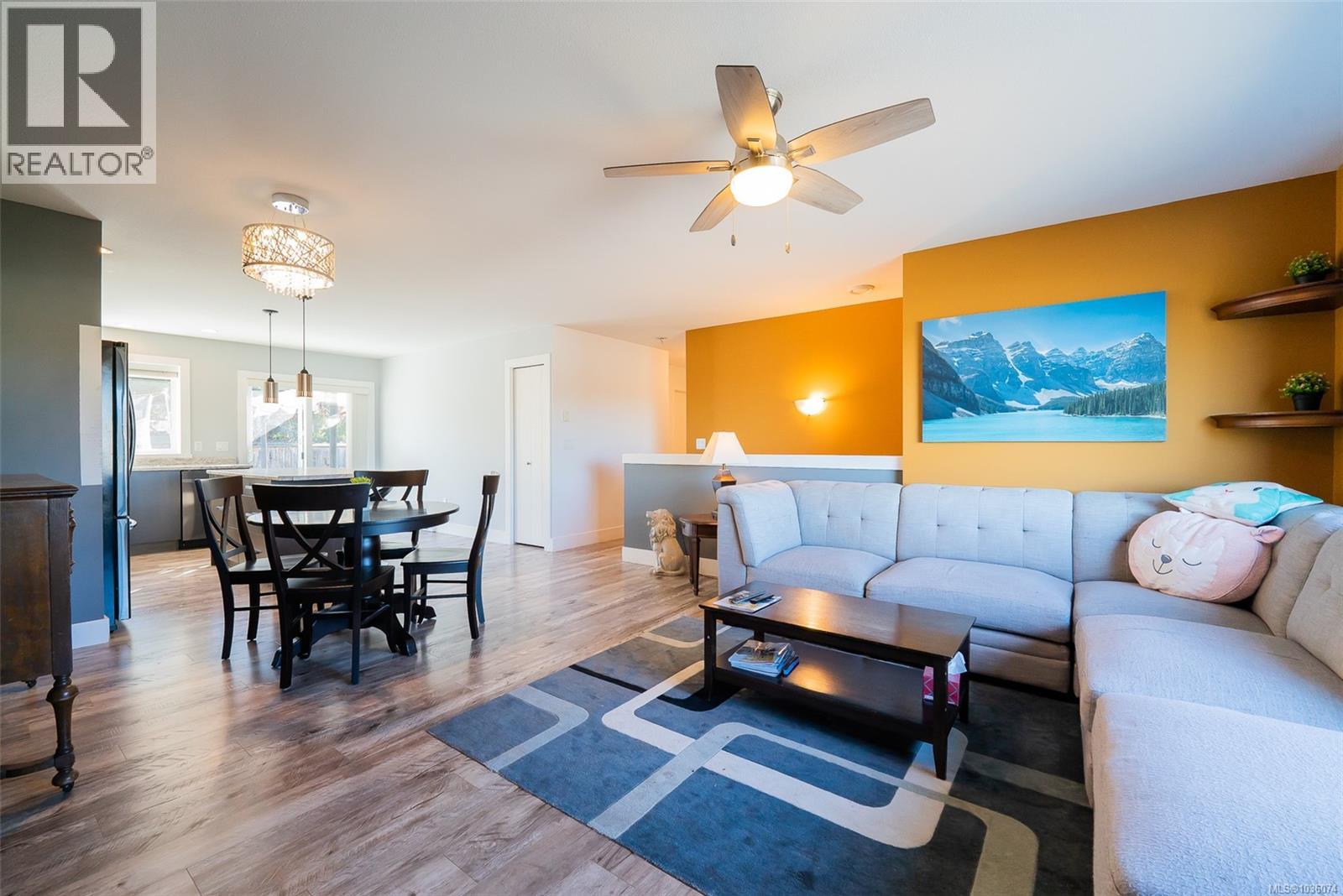 2174 Village Dr - 9