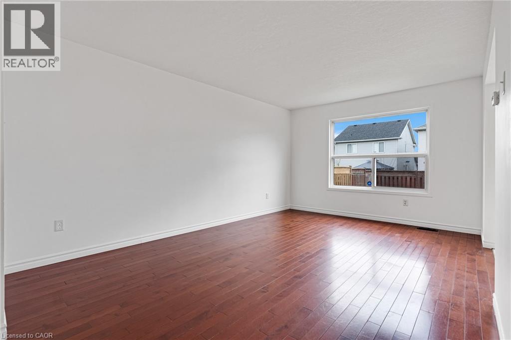 359 HIGHBROOK Crescent, Kitchener, Ontario, N2E3P5 — Photo 6