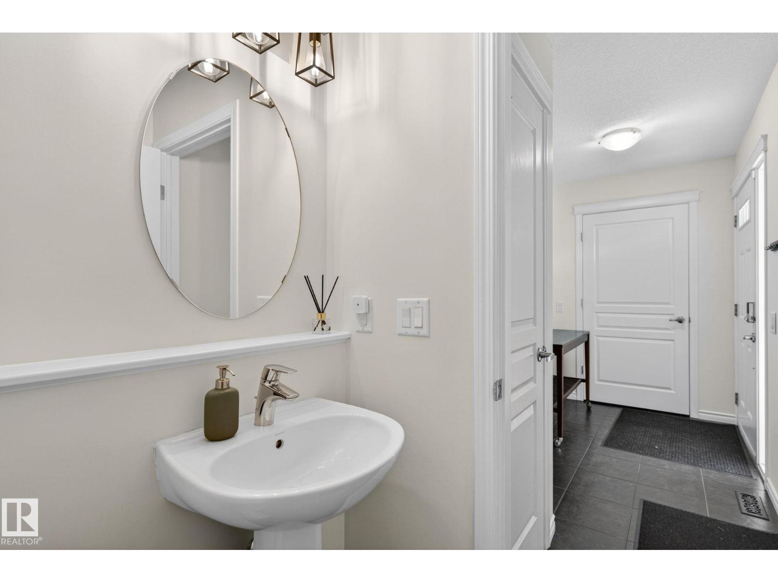 21722 99A AV NW NW - 16