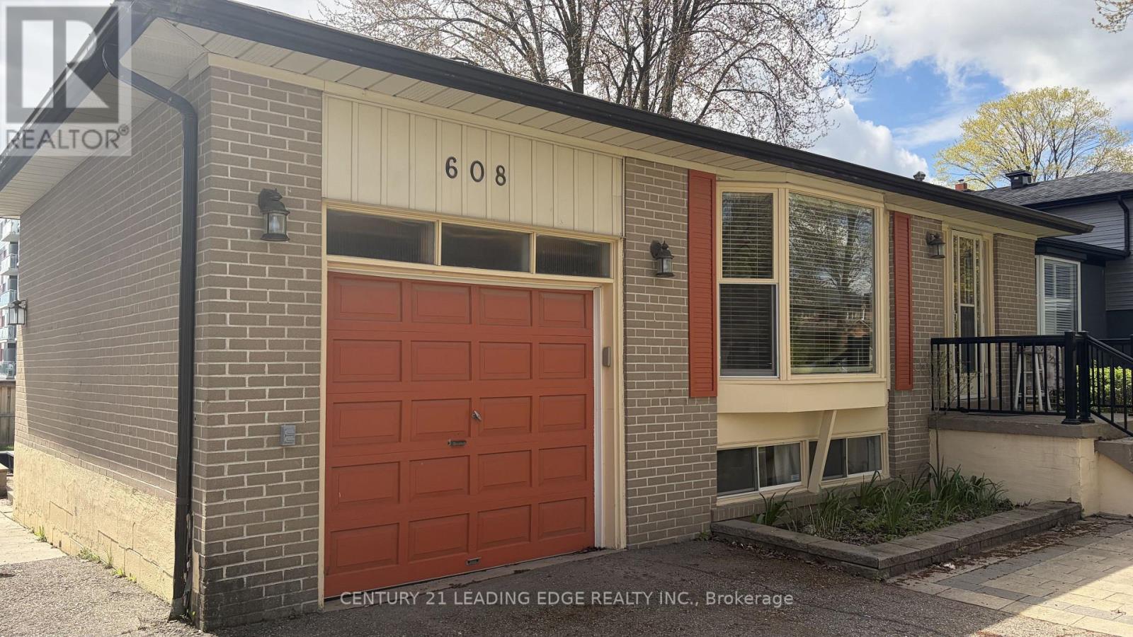 608 RUPERT AVENUE - 4