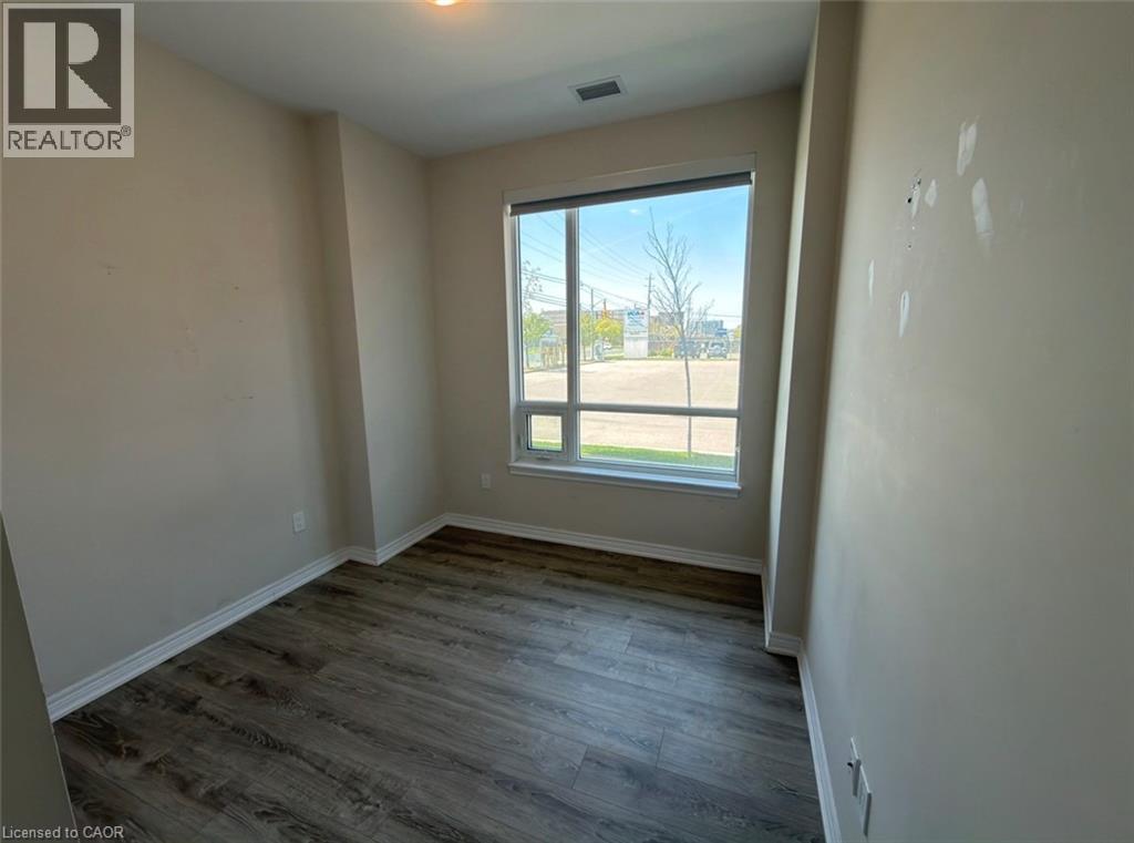 121 HIGHWAY 8 Unit# 106, Hamilton, Ontario, L8G1C2 — Photo 3