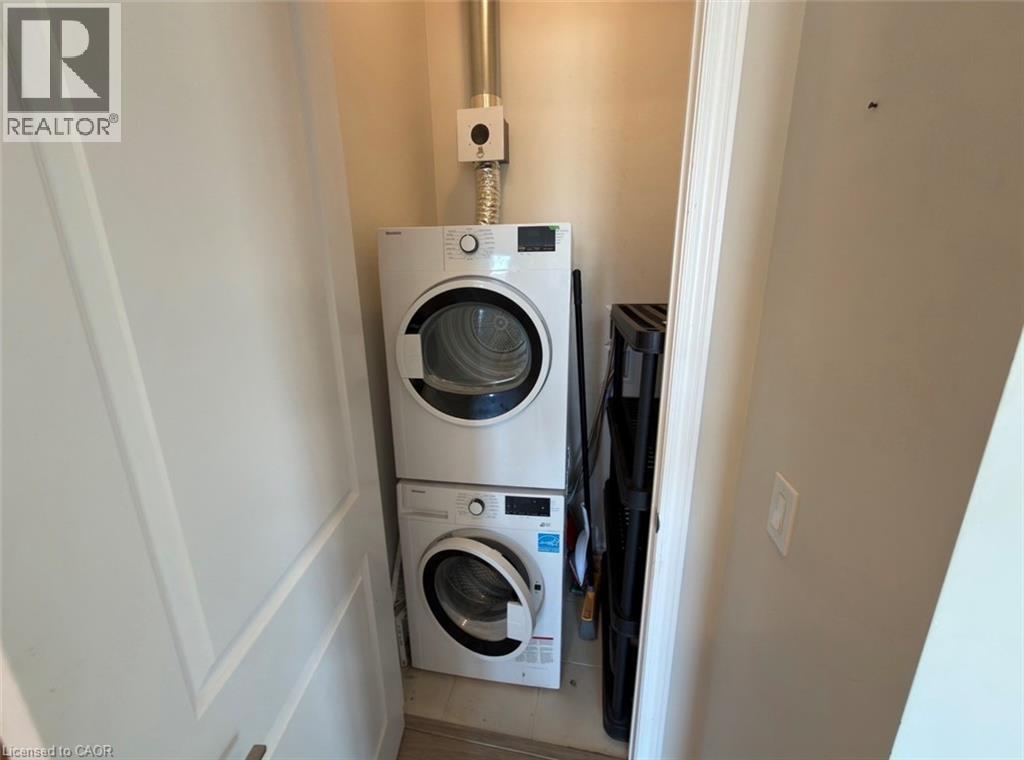 121 HIGHWAY 8 Unit# 106, Hamilton, Ontario, L8G1C2 — Photo 5