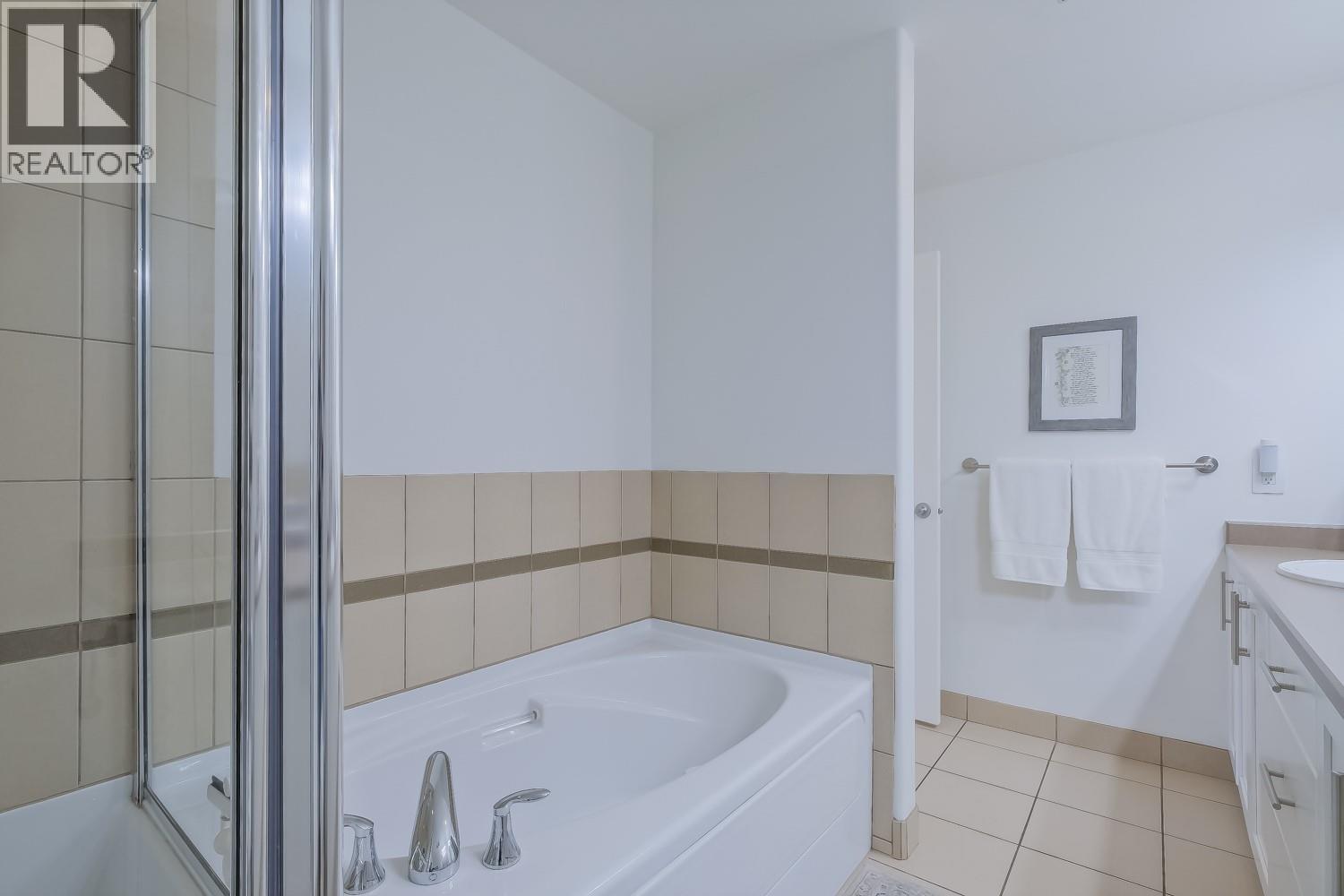 #215 1160 Bernard Avenue - 22