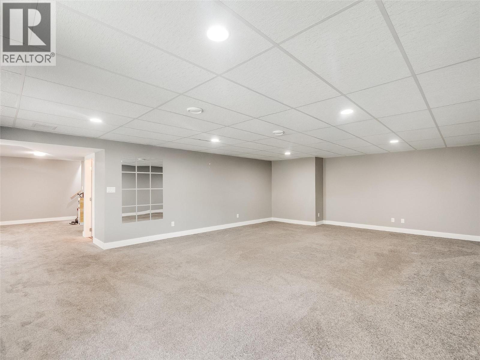 892 Waterloo Road - 47