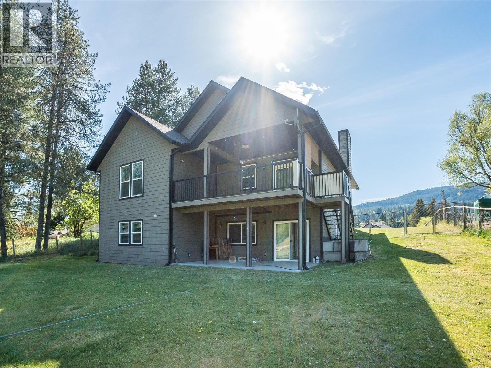 892 Waterloo Road - 60